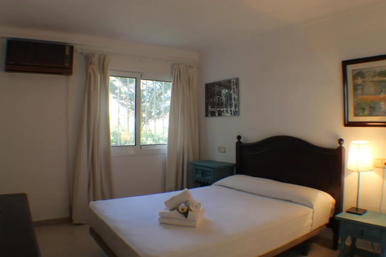 Agi Villa Cibeles Roses