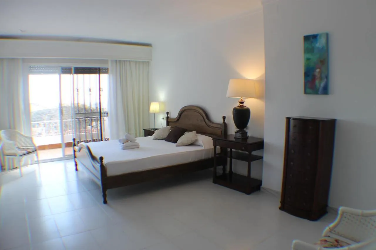 Agi Villa Cibeles Roses