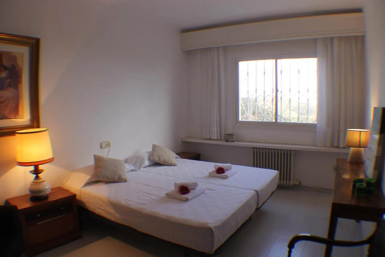 Agi Villa Cibeles Roses