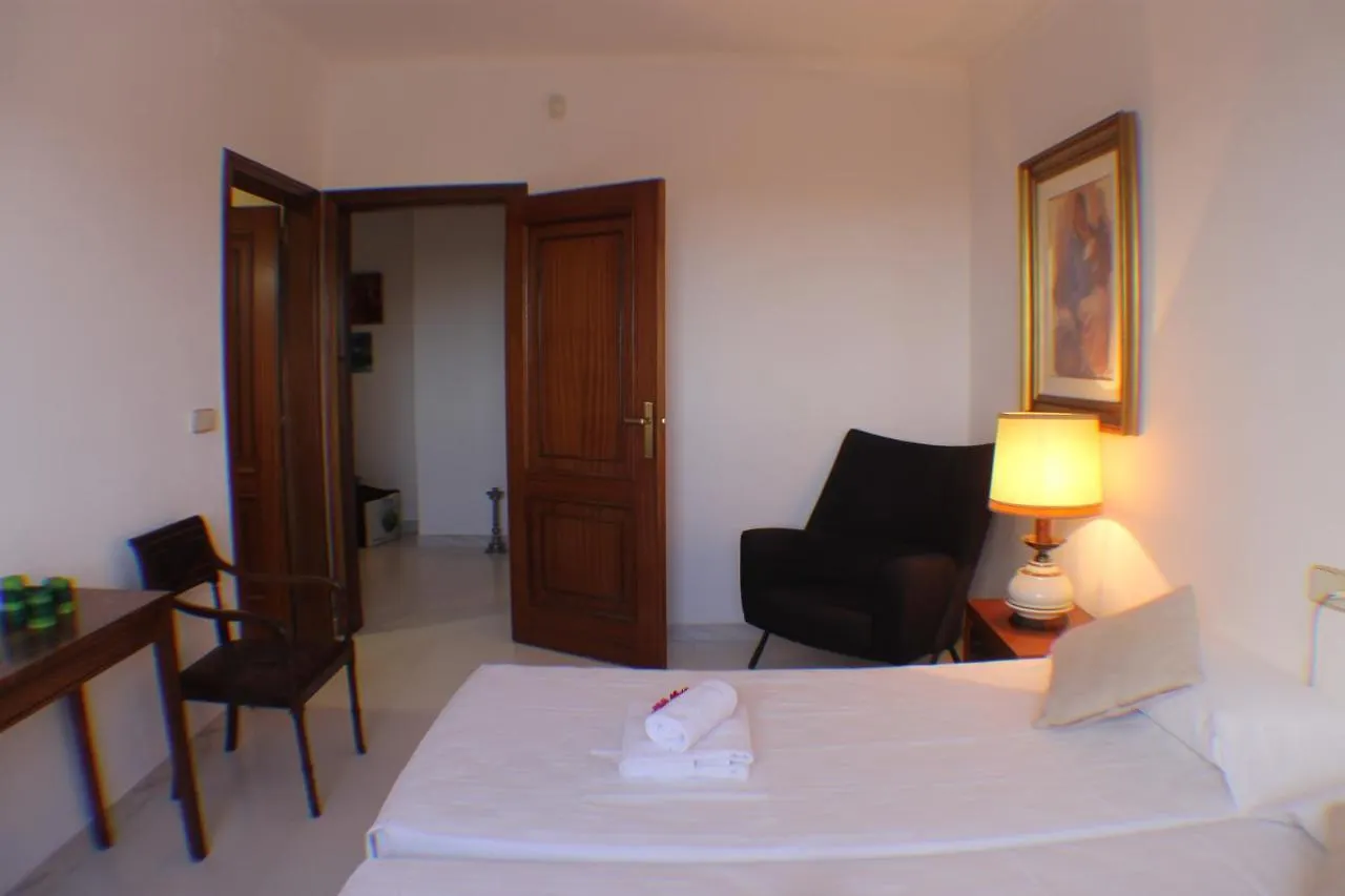 Agi Villa Cibeles Roses