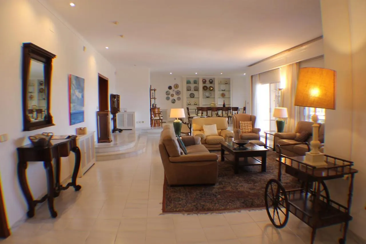 Agi Villa Cibeles Roses