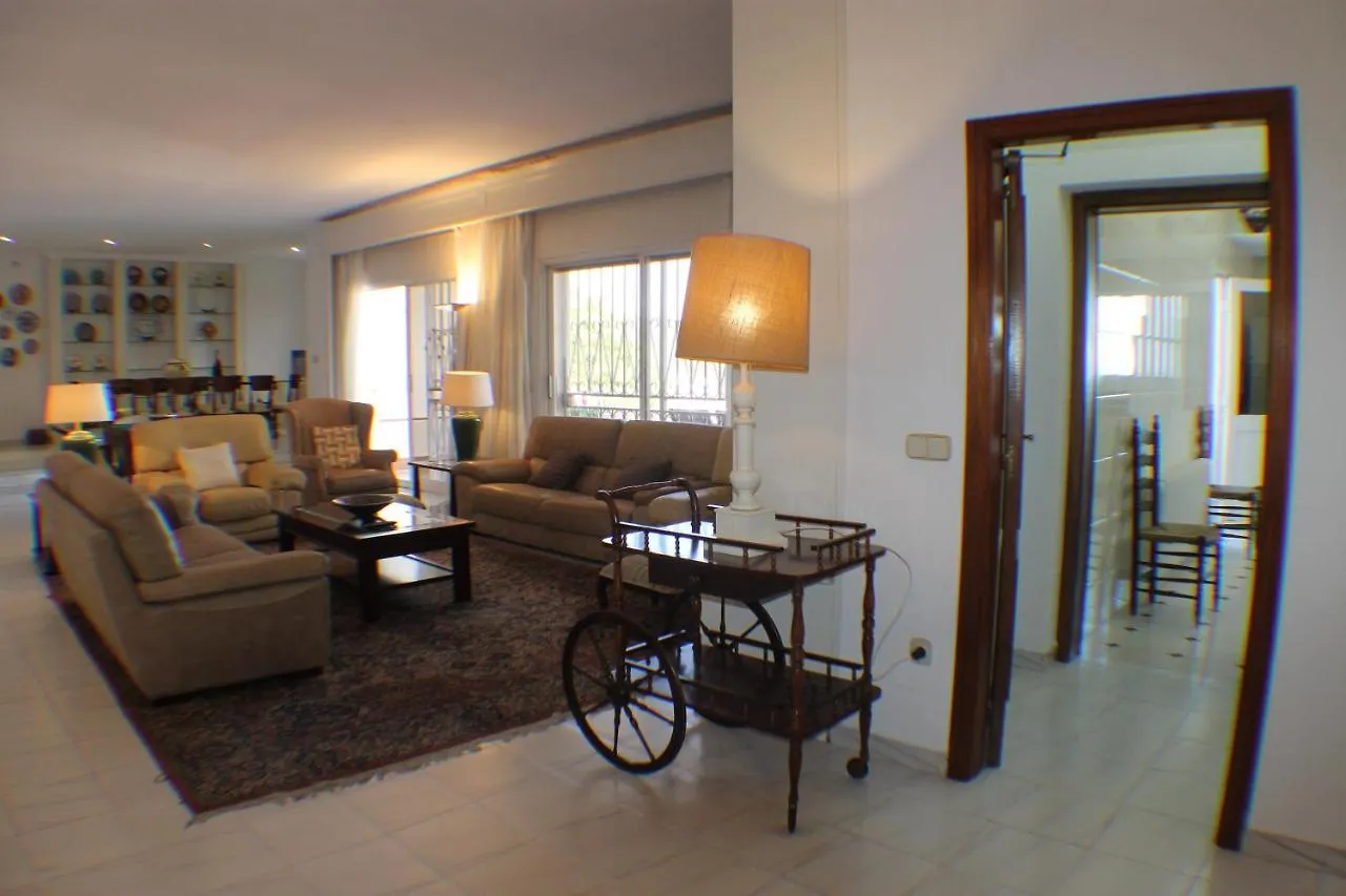 Agi Villa Cibeles Roses
