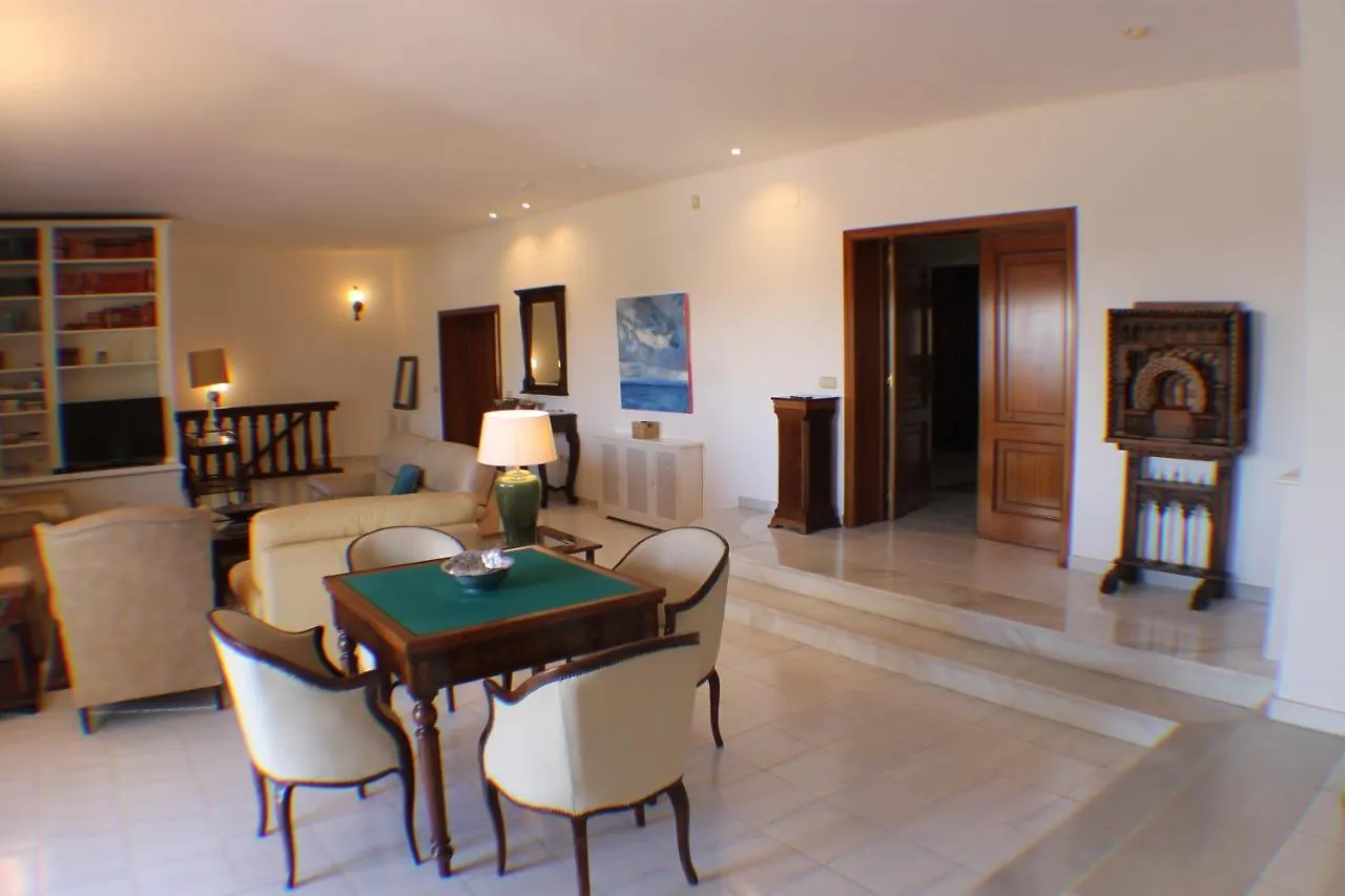 Agi Villa Cibeles Roses